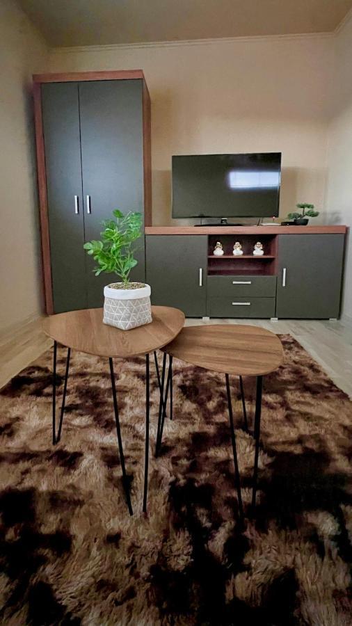 Garzon/ Studio Apartment Sahy Екстер'єр фото